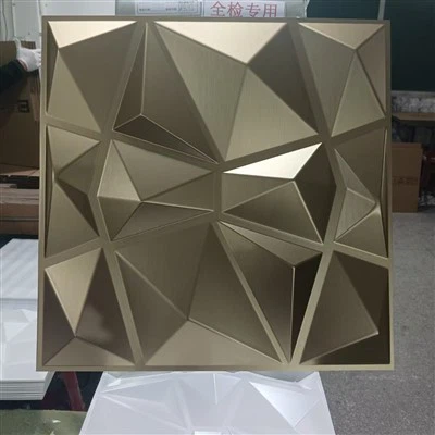 3D-панели из ПВХ золотого цвета